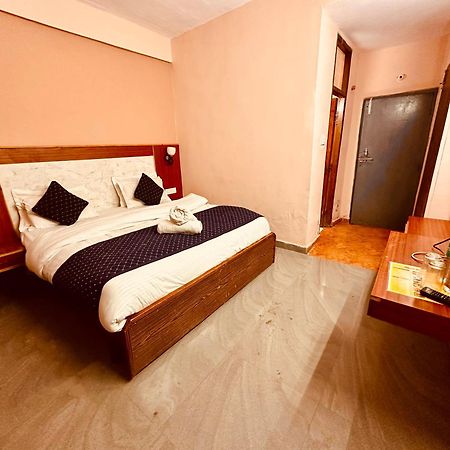 ホテル Royal Respite Manali - Luxury Comfort ! Travellers Delight ! Budget Friendly ! Prime Location ! Guest Favourite エクステリア 写真