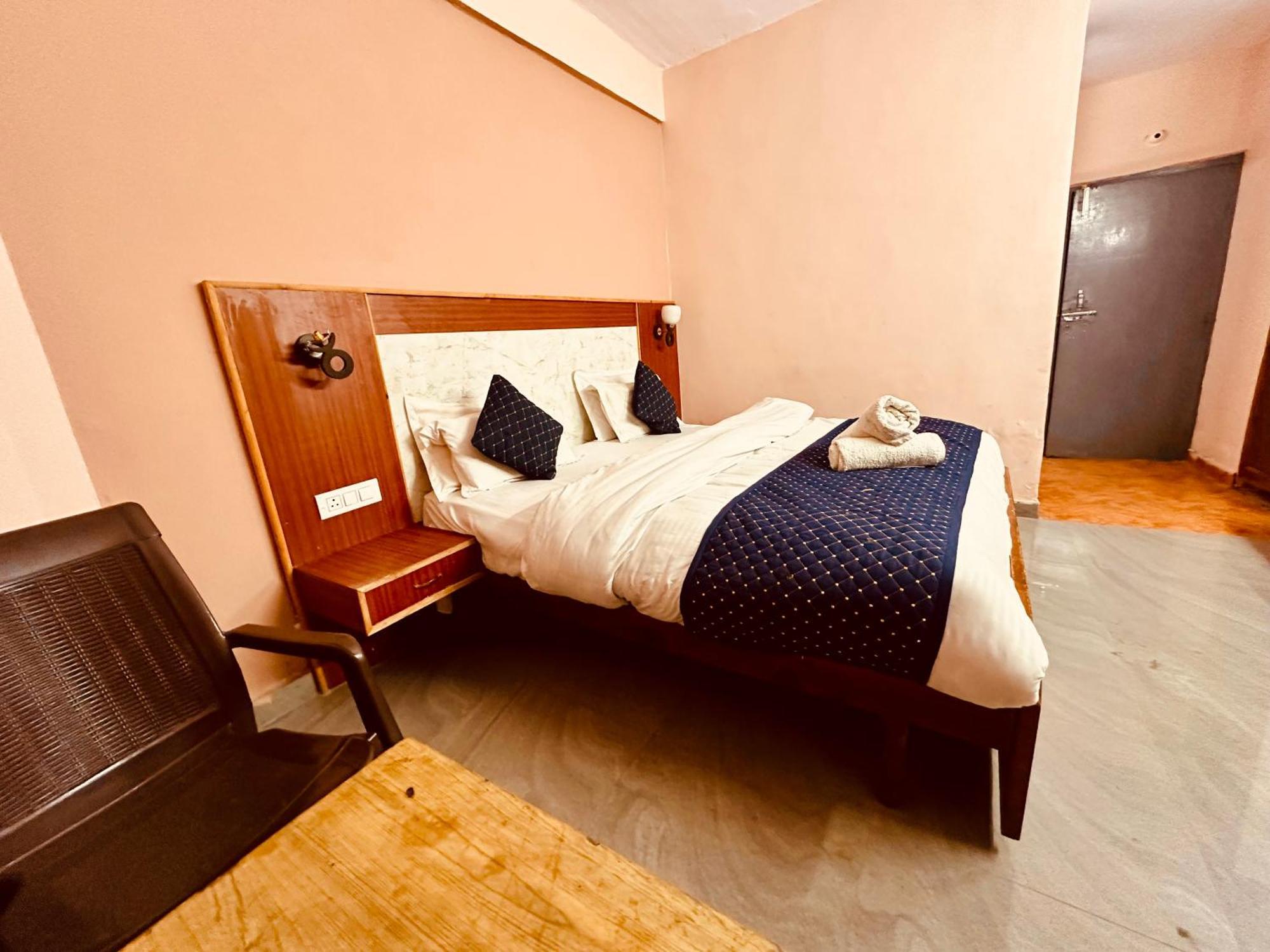 ホテル Royal Respite Manali - Luxury Comfort ! Travellers Delight ! Budget Friendly ! Prime Location ! Guest Favourite エクステリア 写真