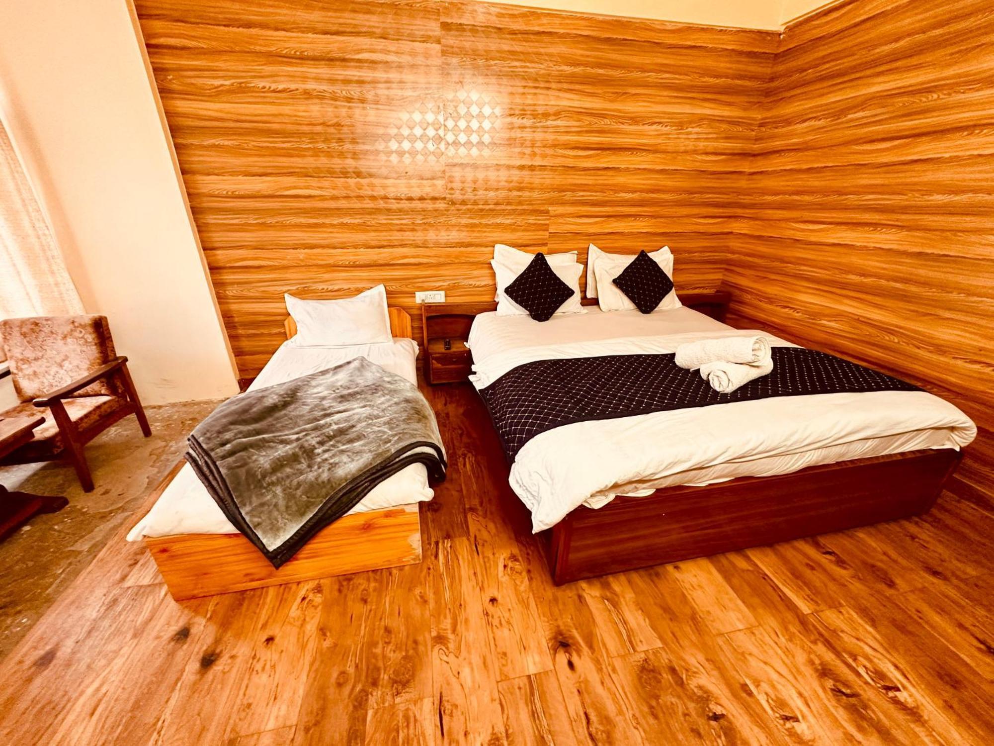 ホテル Royal Respite Manali - Luxury Comfort ! Travellers Delight ! Budget Friendly ! Prime Location ! Guest Favourite エクステリア 写真