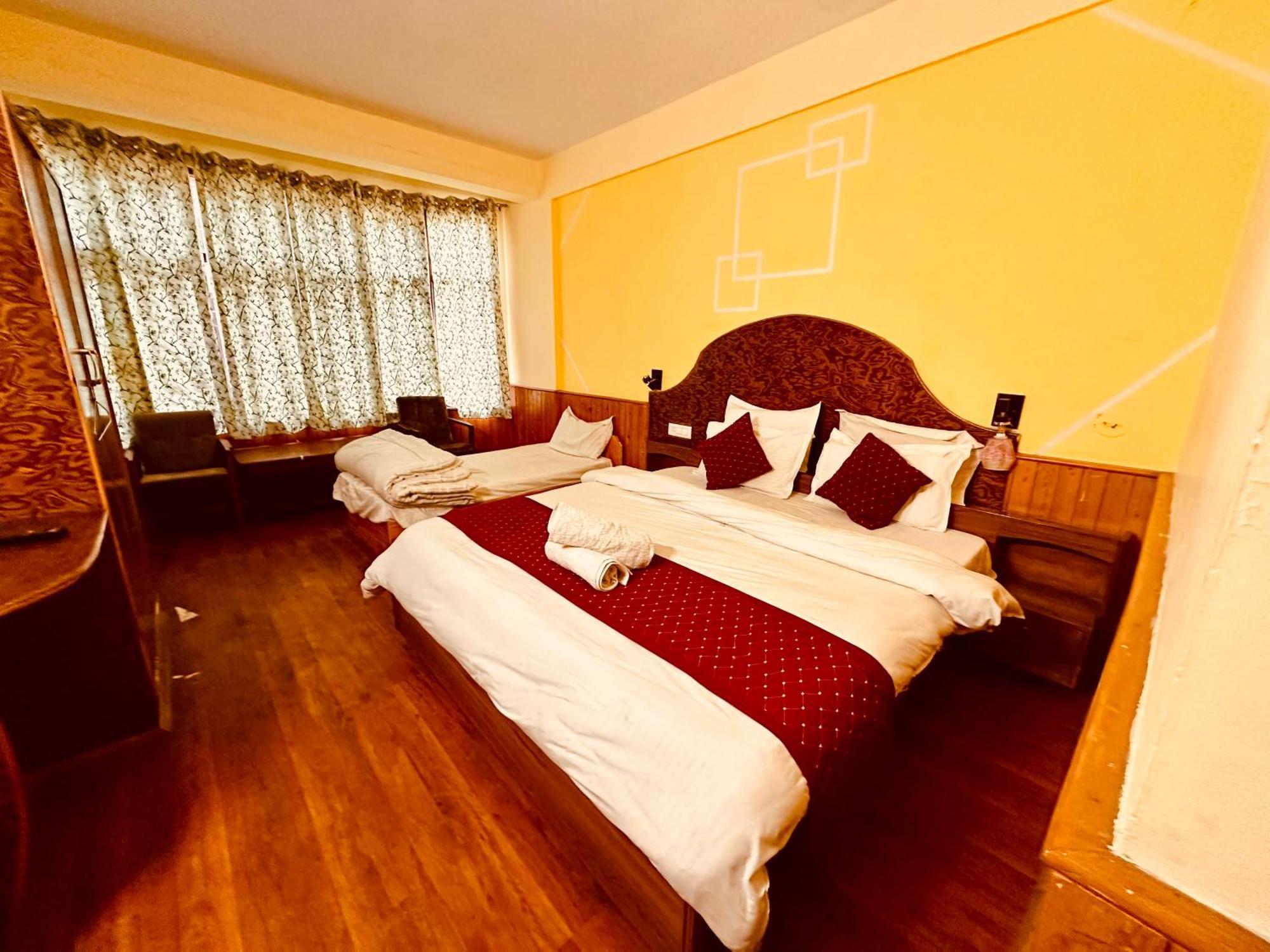 ホテル Royal Respite Manali - Luxury Comfort ! Travellers Delight ! Budget Friendly ! Prime Location ! Guest Favourite エクステリア 写真