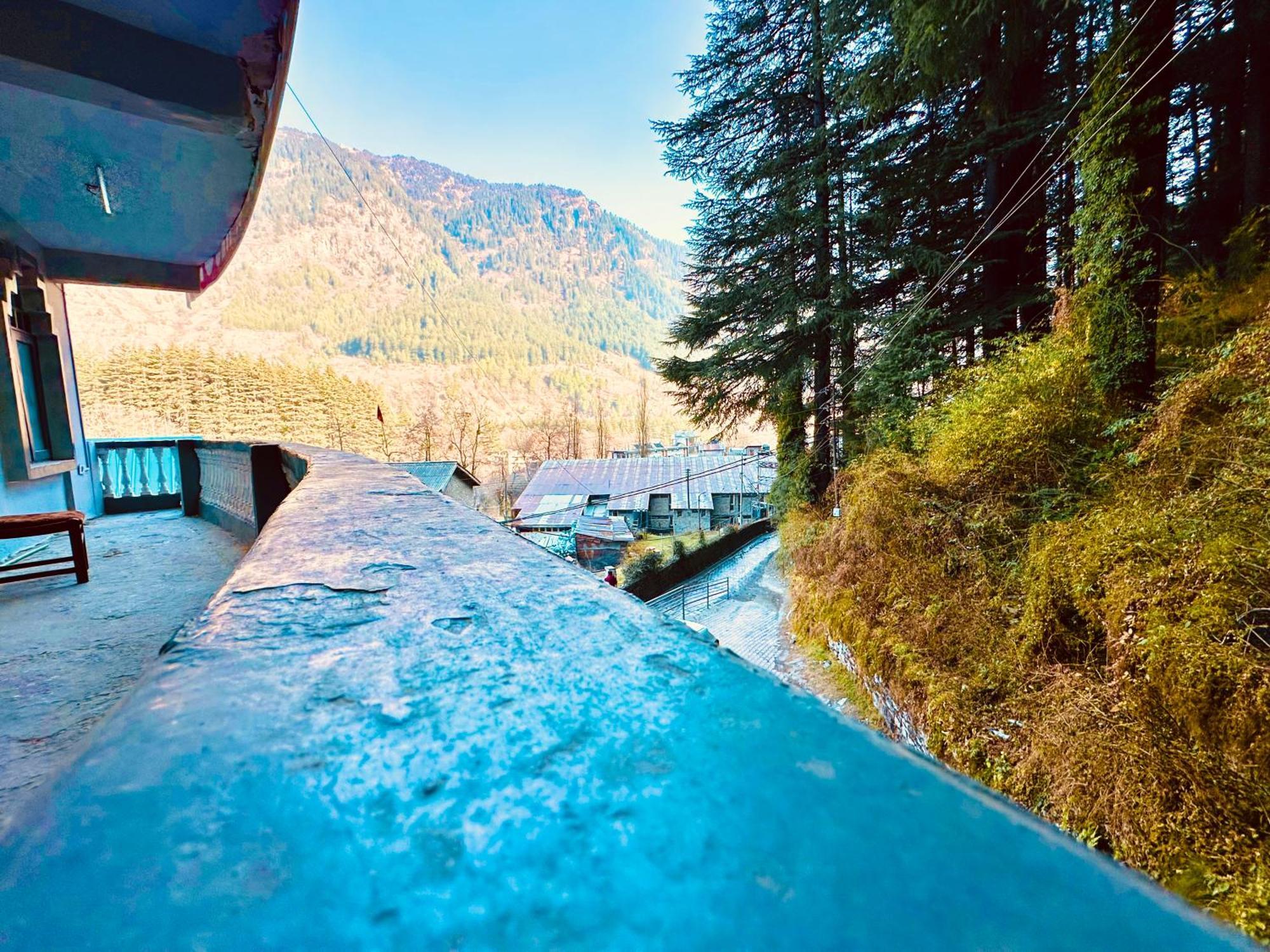 ホテル Royal Respite Manali - Luxury Comfort ! Travellers Delight ! Budget Friendly ! Prime Location ! Guest Favourite エクステリア 写真
